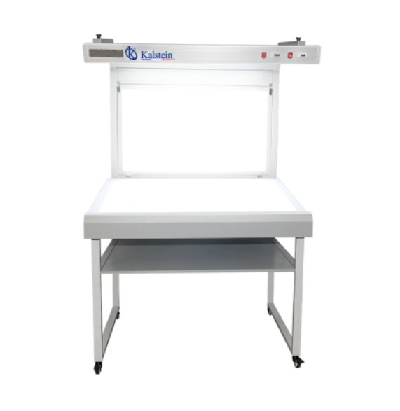 Comparaison Scientifique des Tables Lumineuses: YR05551 de Kalstein vs Just Normlicht MB3