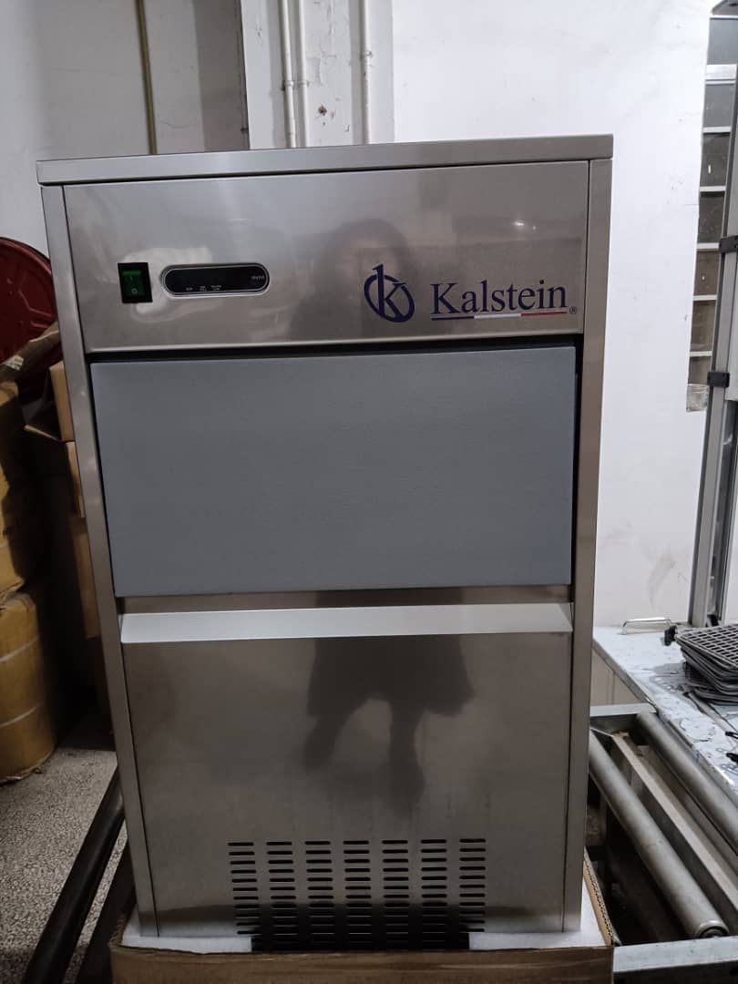 Technologie de Fabrication de Glace en Laboratoires : Innovations pour la Conservation des Échantillons