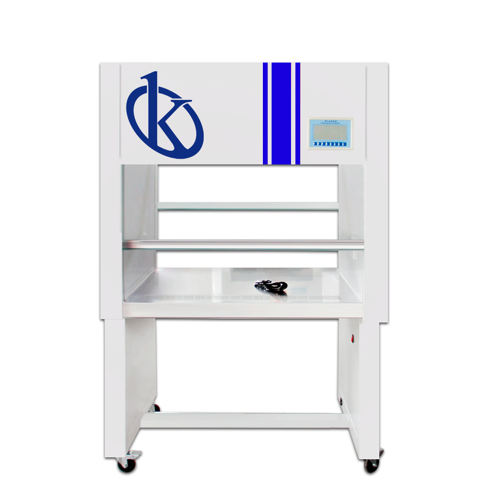 Comparaison Scientifique: Armoire à Flux Laminaire Kalstein vs Esco