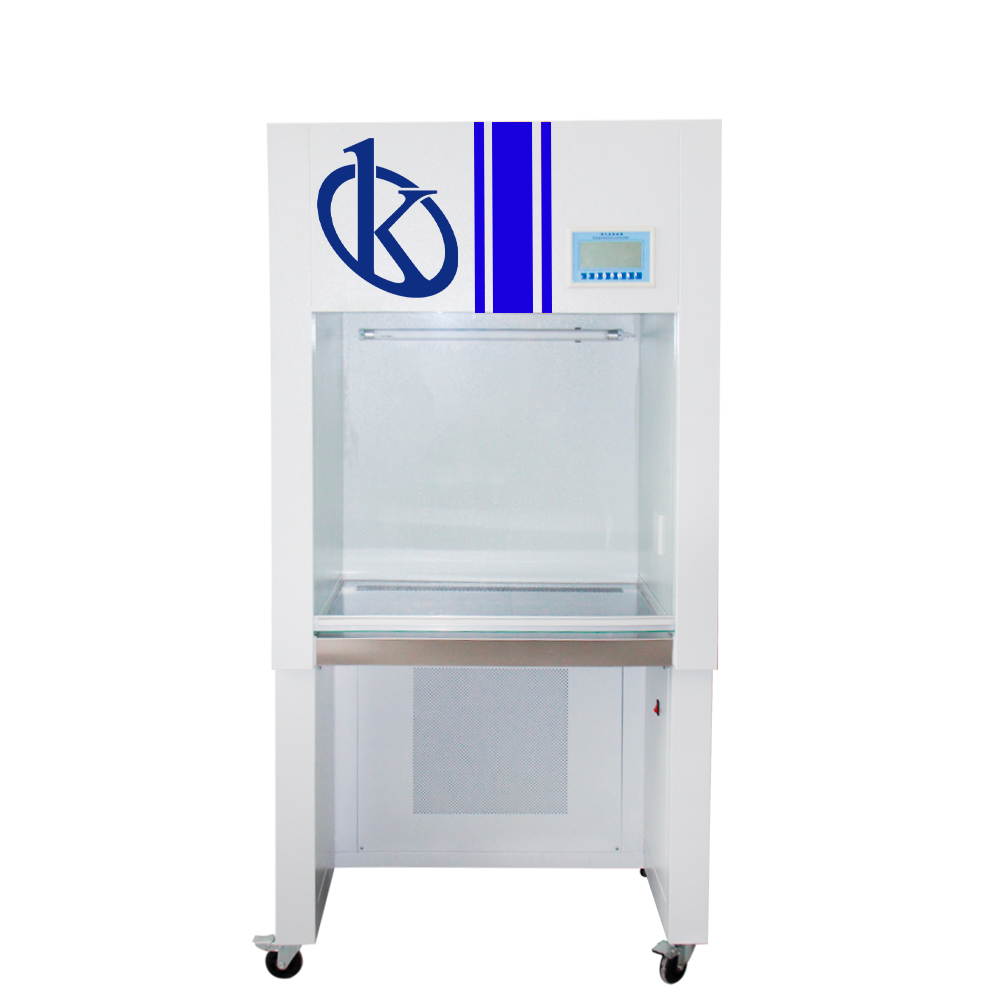 Comparaison Scientifique: Armoire à Flux Laminaire Kalstein vs Esco
